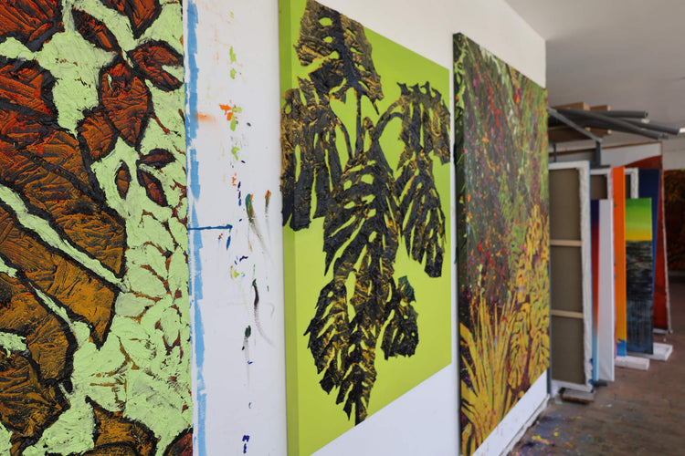 
Monstera on Green by Dominic Virtosu: original work, 130x100cm / 51.18x39.3 in, oil and spray paint on canvas, 2022 (view 12)