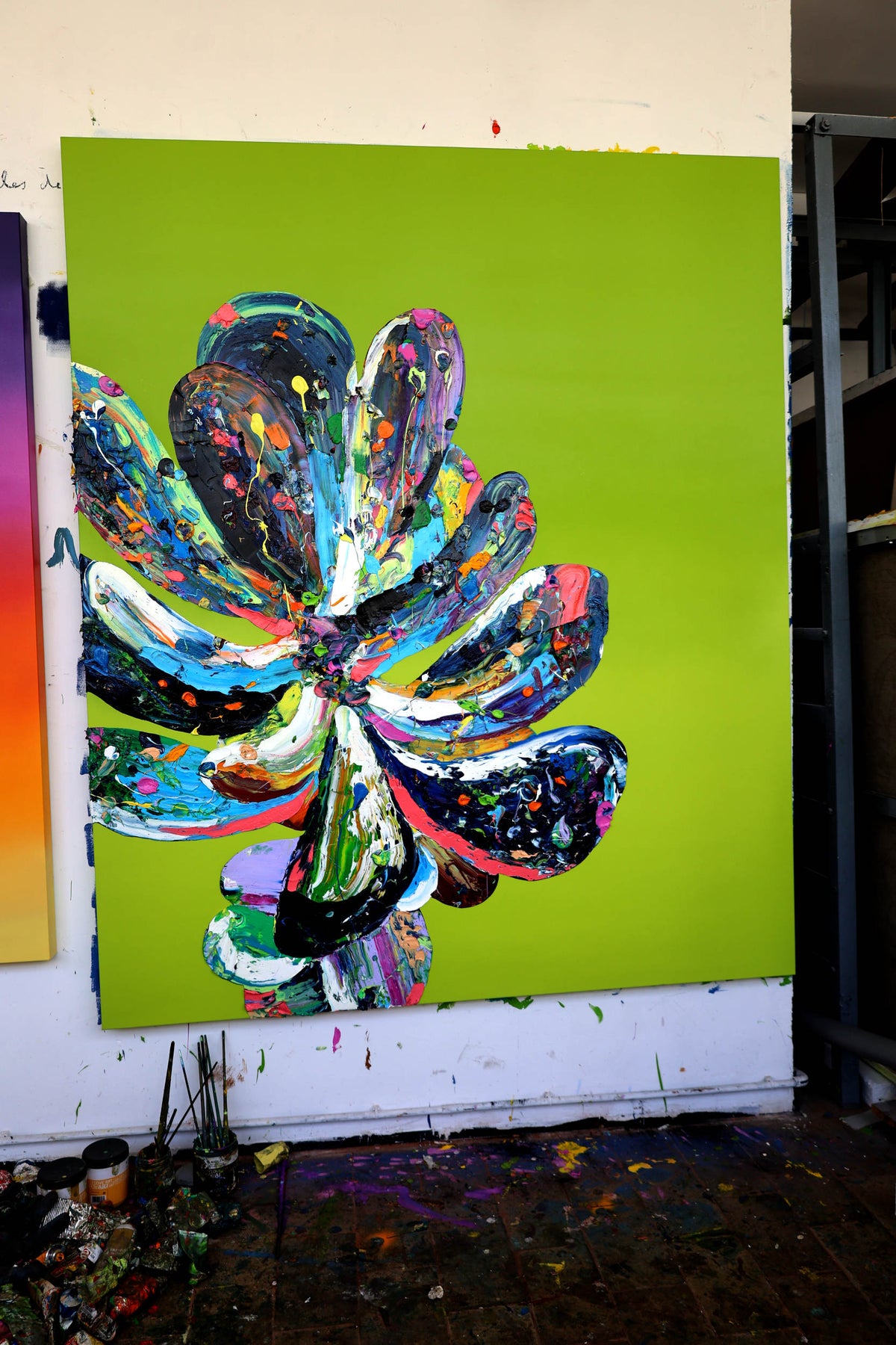 
Succulent Giant by Dominic Virtosu: original work, 180x150cm / 70.8x59.5 in, oil and spray paint on canvas, 2022 (view 3)